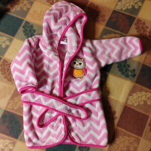 Neat Solutions Baby Towel Hood Size 0-9 Months Color Pink & White